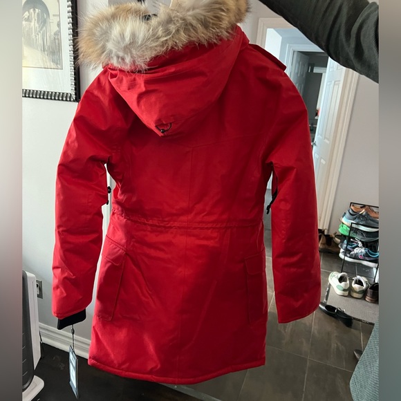 Women’s Nobis Jacket in Red Medium (NWT) - Picture 5 of 9